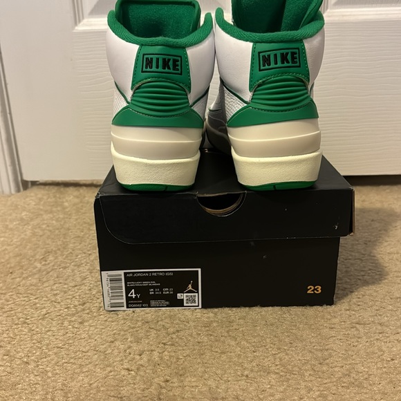 Jordan 2 Retro (GS) - Picture 2 of 2